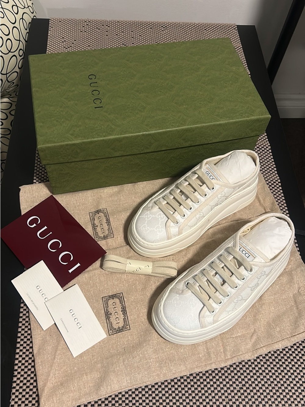 Gucci Cream/Beige Platform Lace-Up Sneakers